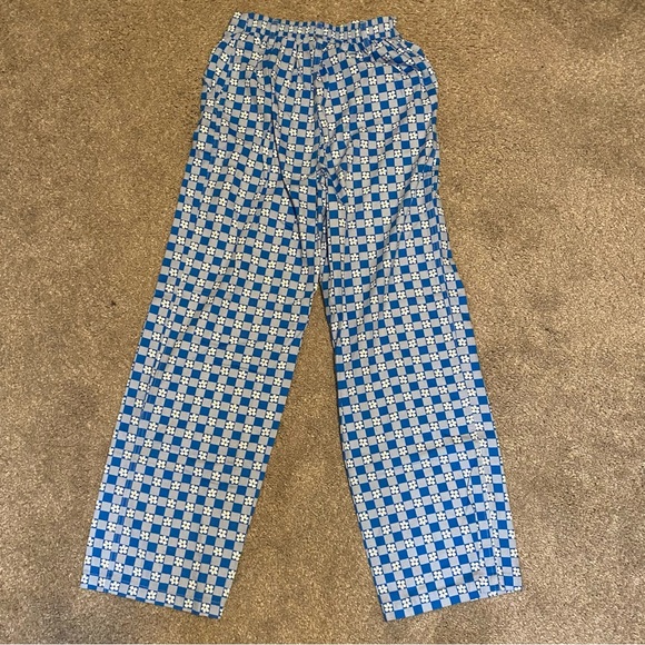 Womens Pants - Picture 2 of 4